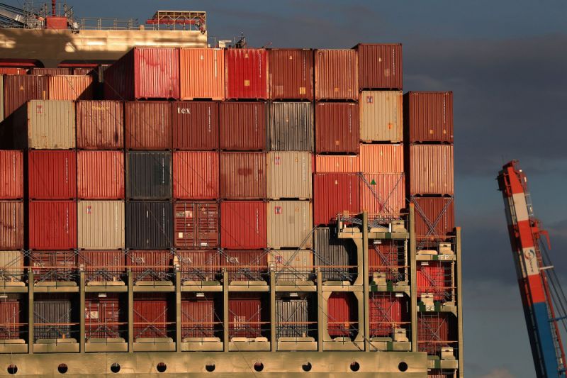 EU Challenges China’s Trade Expansion With Landmark Tariff