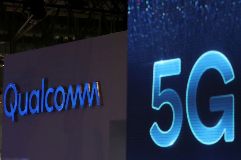 Qualcomm pushes 5G tech into chips for cheaper phones