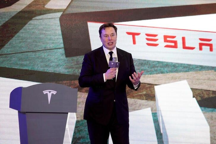 Tesla to start volume production of Semi trucks: memo