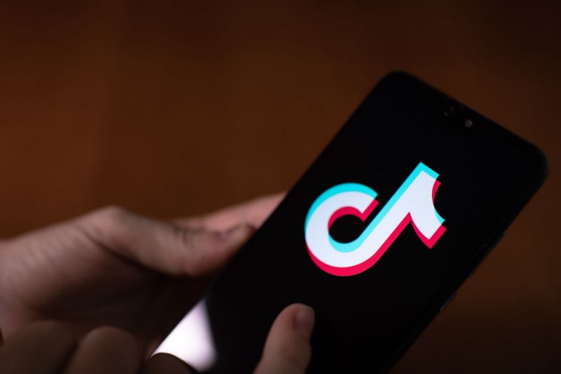 Trump Ratchets Up Fight With TikTok’s Chinese Owner